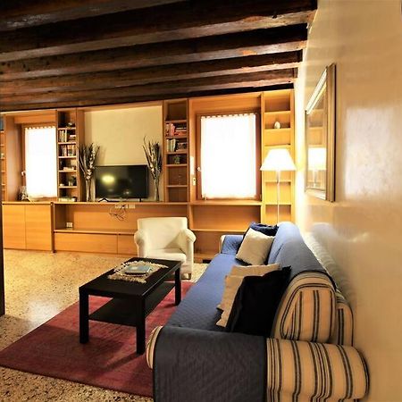 San Marco Charming Apartment With Canal View Венеция Экстерьер фото