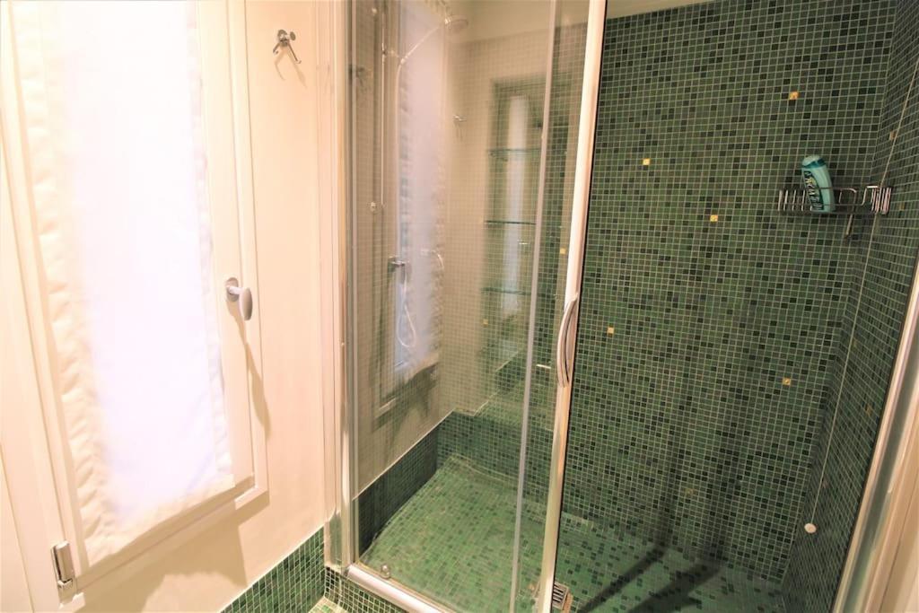 San Marco Charming Apartment With Canal View Венеция Экстерьер фото